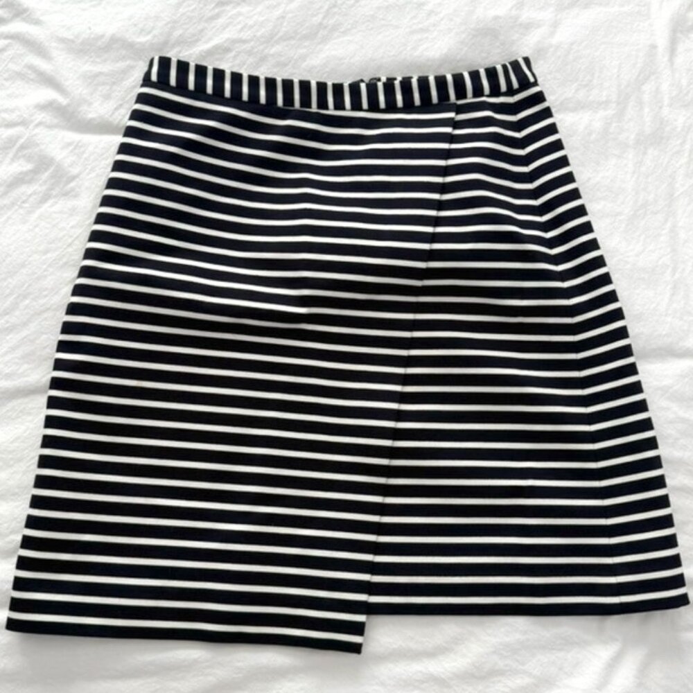 Ann Taylor Navy & White Striped Skirt - Size Small